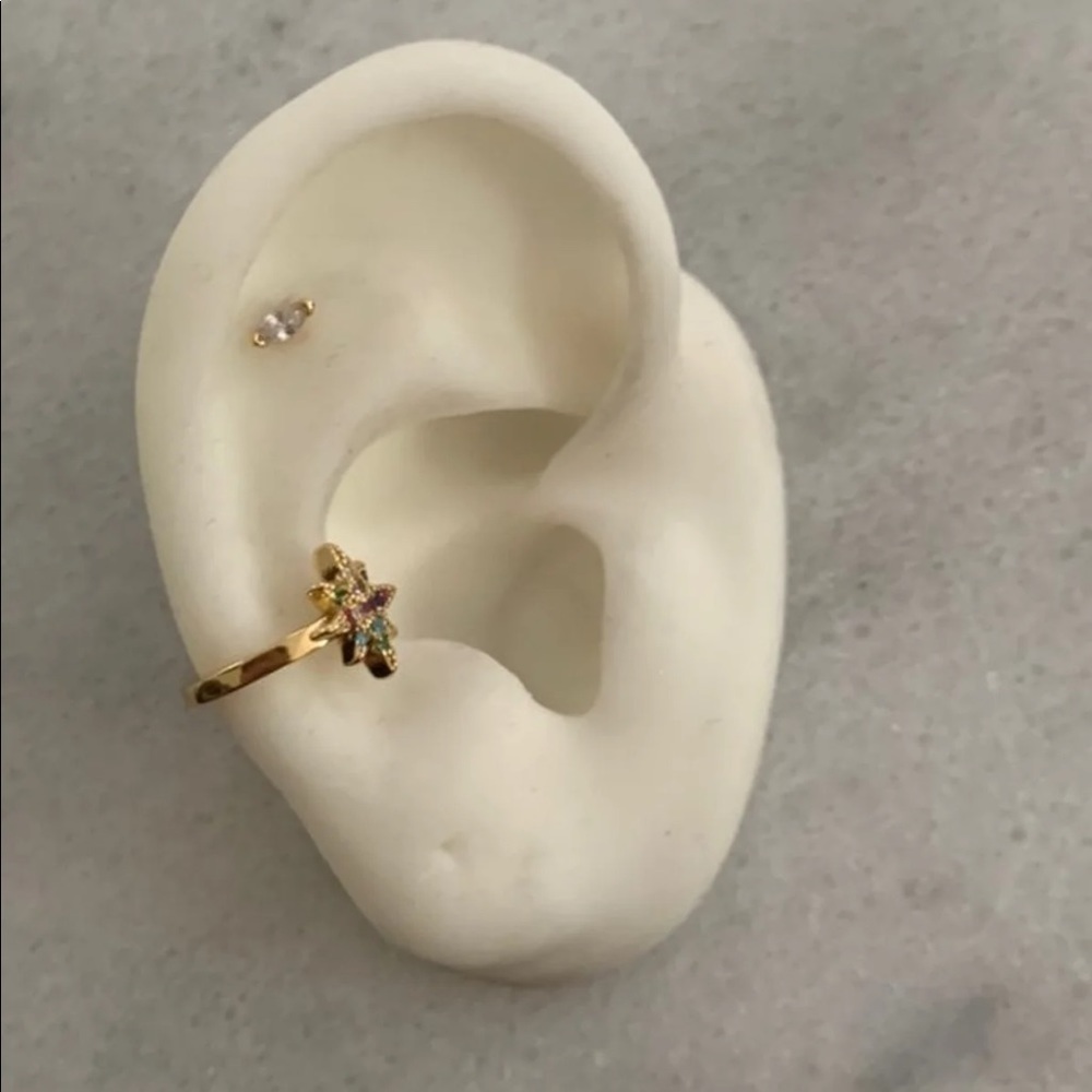New Drop! Gold Crystal Star Cuff Earring - Picture 2 of 2